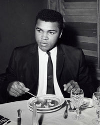 Muhammad Ali Eating a Meal Photo Print - Iconic Sports Photography