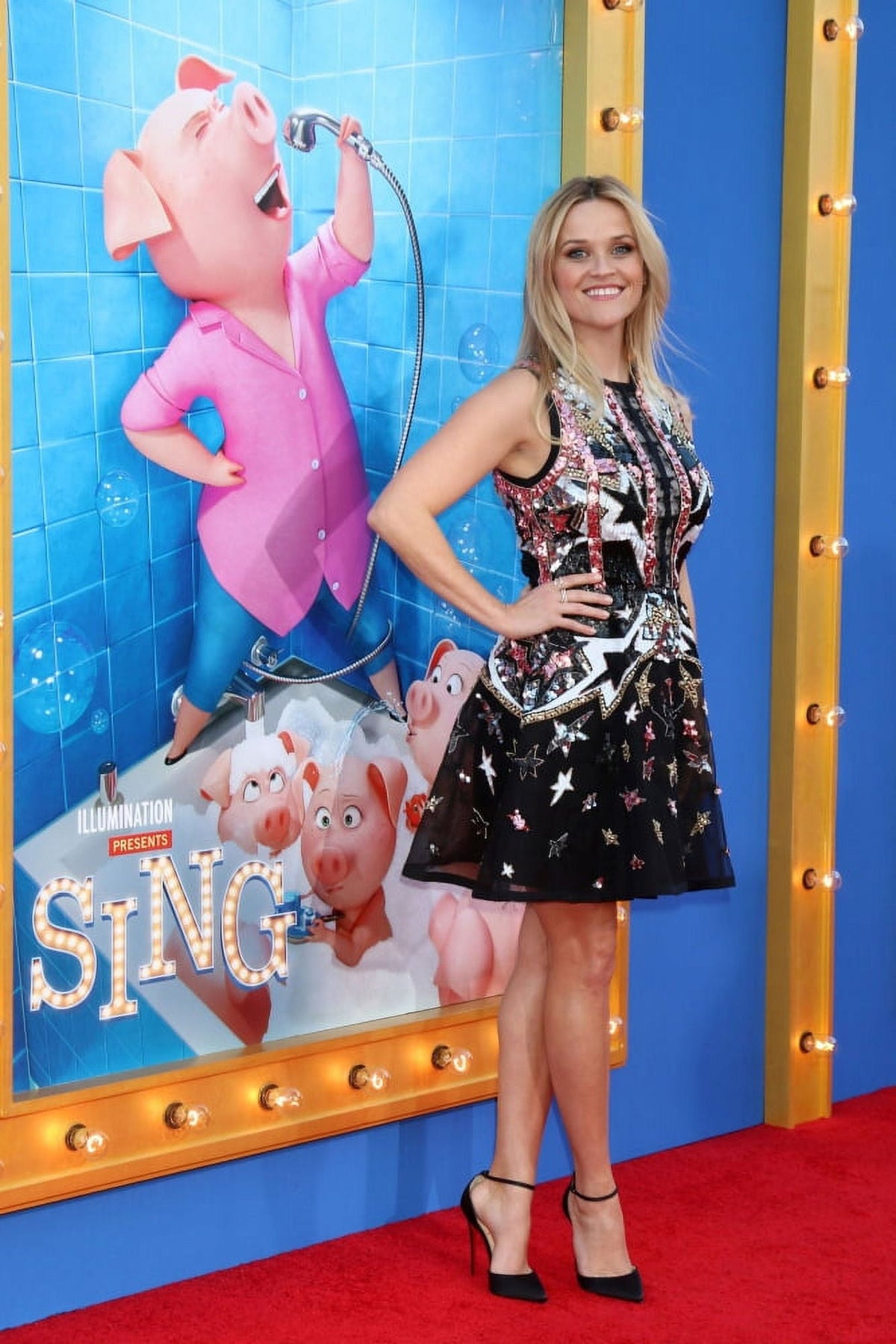 Reese Witherspoon at the Sing Premiere Photo Print