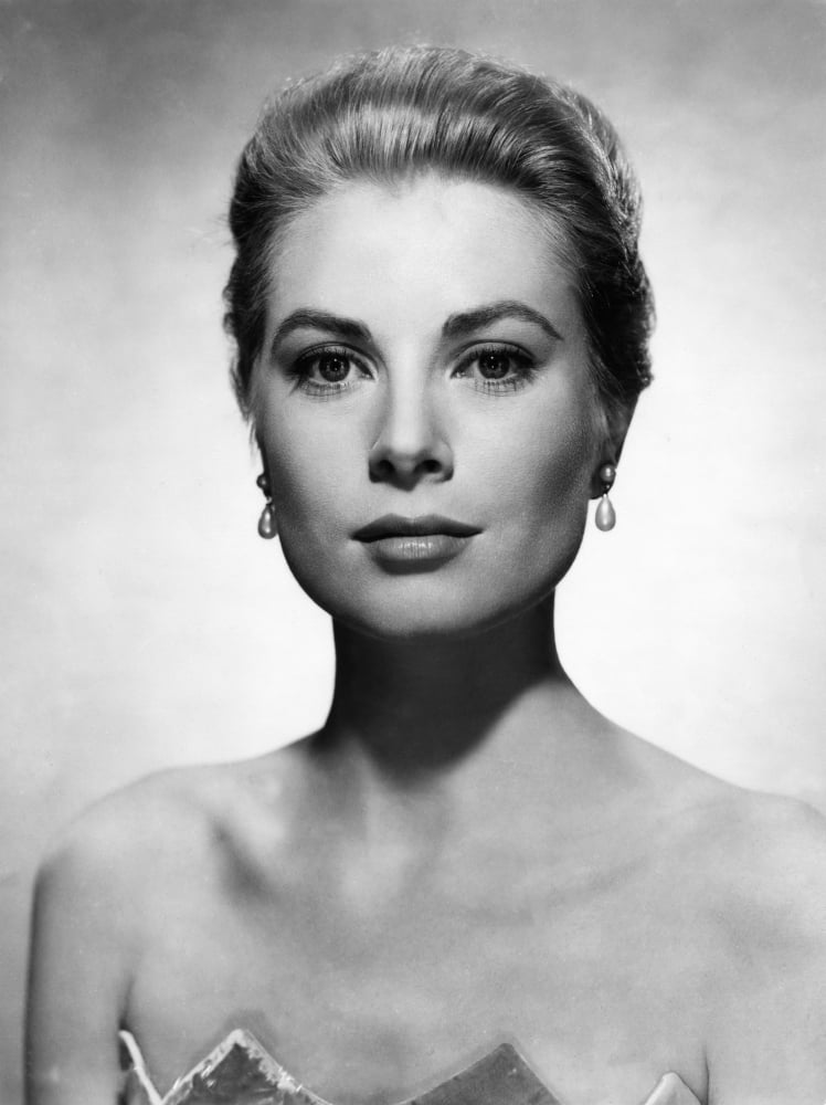 Grace Kelly 1955 photo print showcasing timeless elegance.