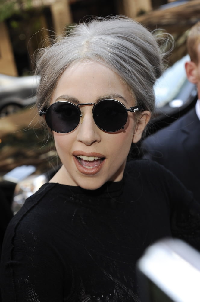 Lady Gaga candid photo at Carnegie Music Hall May 13 2010 by Ray Tamarra.
