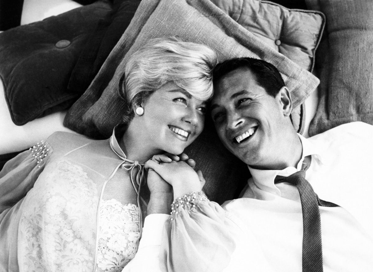 Pillow Talk movie poster print featuring Doris Day and Rock Hudson, 1959.