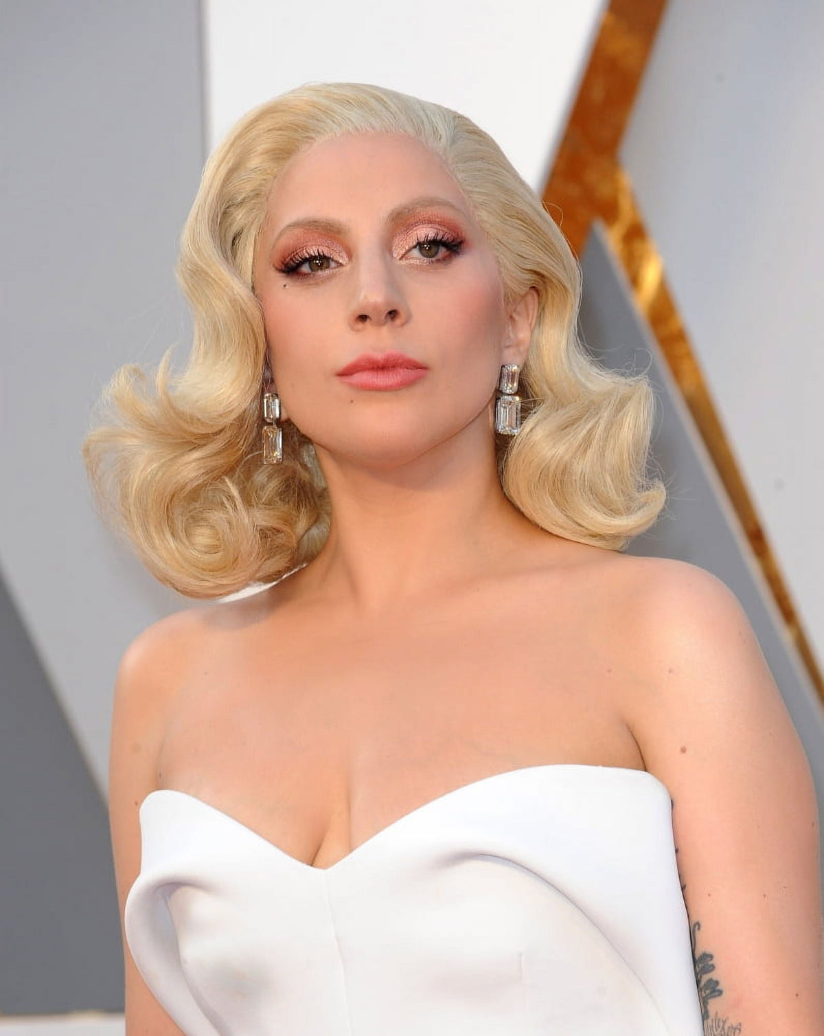 Lady Gaga at the 2016 Oscars Arrivals Photo Print