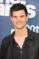 Taylor Lautner arriving at the 20th Annual MTV Movie Awards in Los Angeles, photo print by Dee Cercone