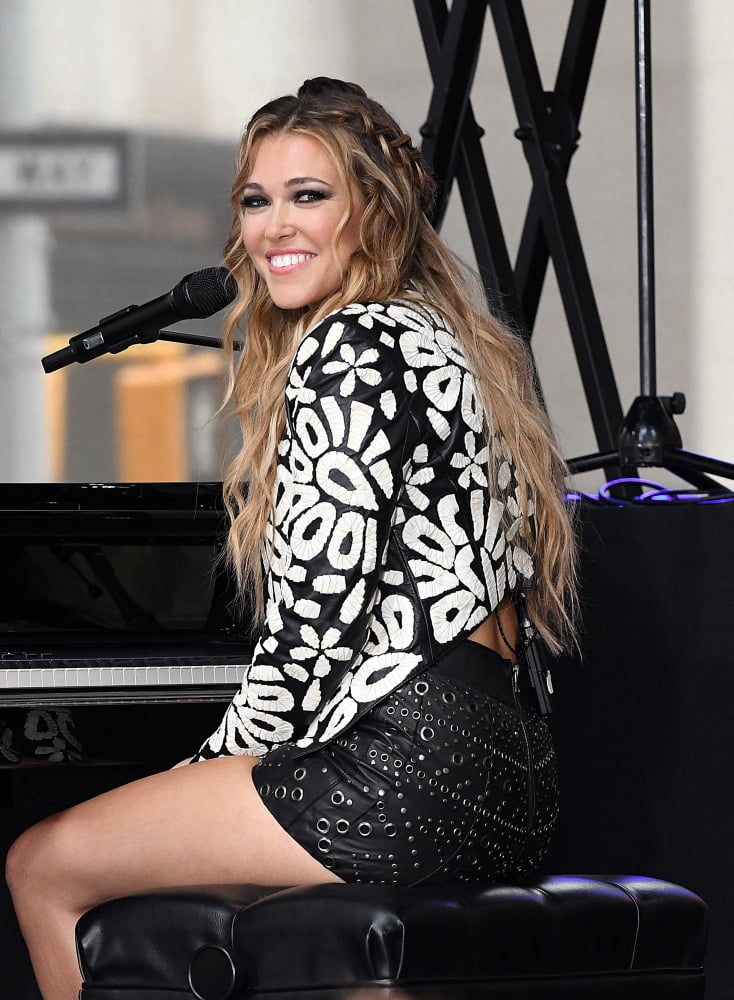 Rachel Platten On Stage Concert Photo at NBC Today Show.