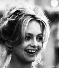 Goldie Hawn smiling close-up black and white photo print.