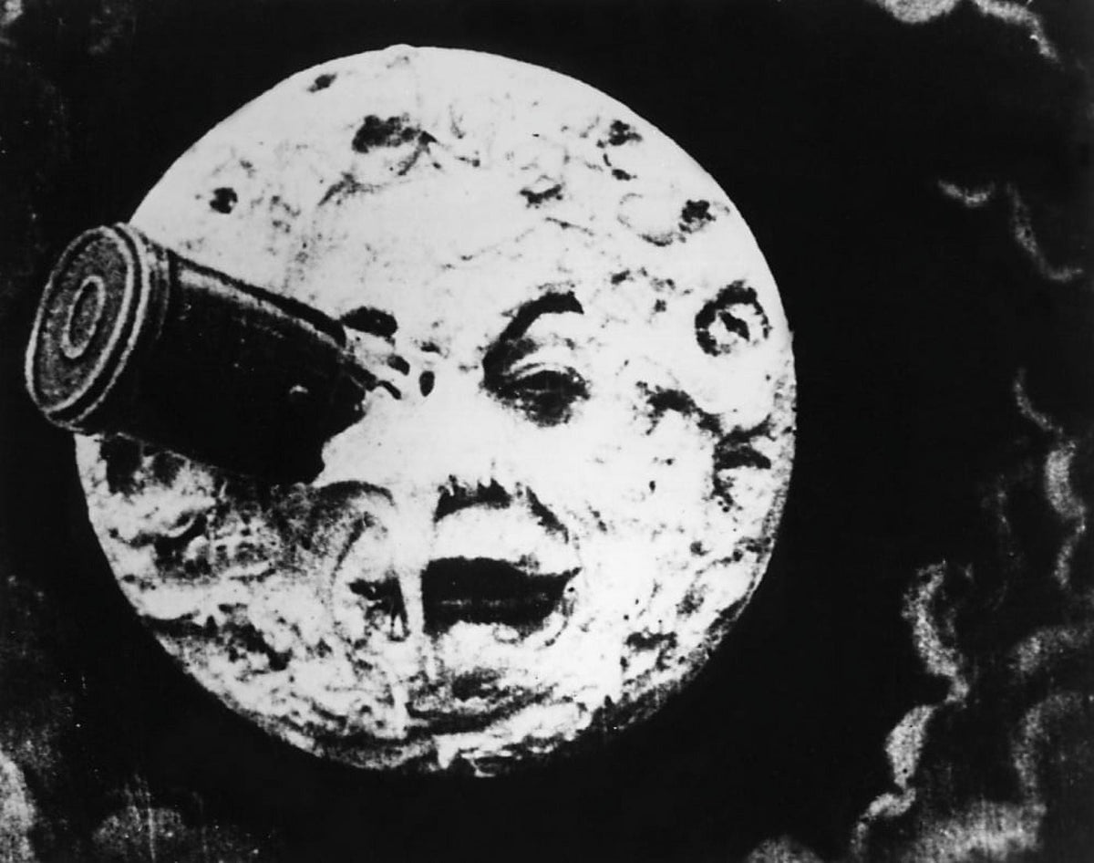A Trip to The Moon photo print showcasing classic cinema imagery.