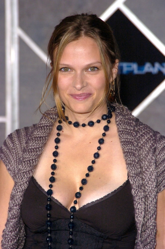 Vinessa Shaw at Flightplan Premiere Poster Print 8x10