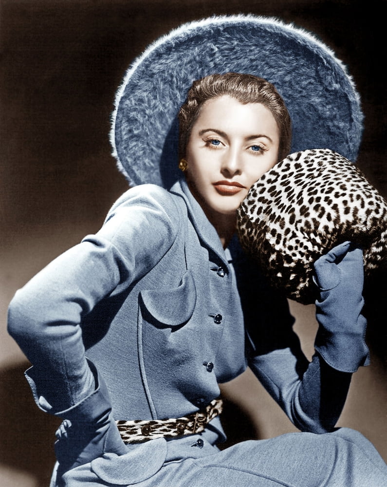 Barbara Stanwyck Warner Brothers portrait photo print by Scotty Welbourne, 1940.