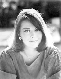 Natalie Wood wearing a necklace photo print, showcasing classic Hollywood elegance.
