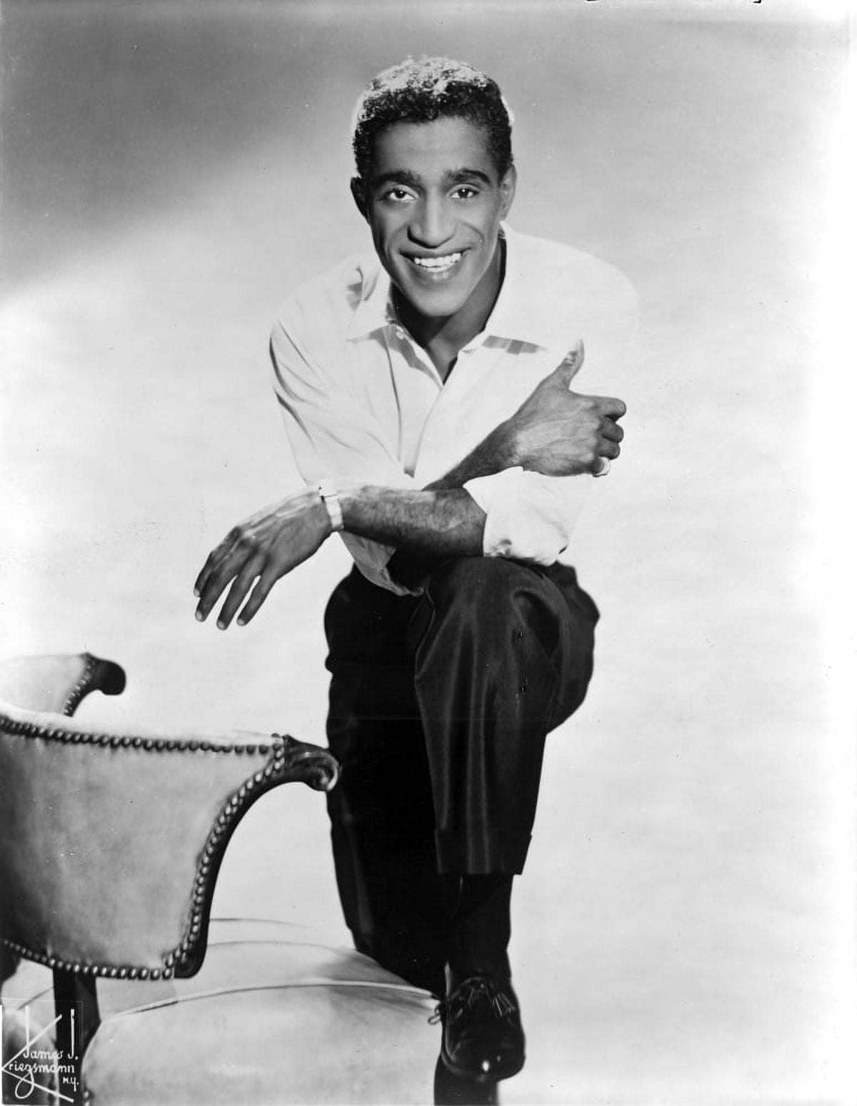 Sammy Davis Jr. kneeling photo print capturing the iconic musician.