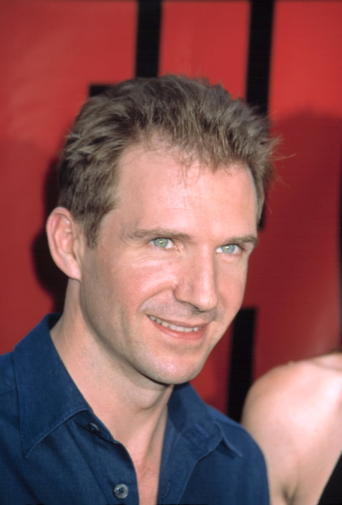 Ralph Fiennes at K-19 The Widowmaker premiere photo print.